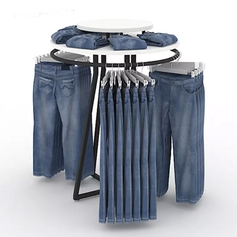 Отдельно стоящая популярная стойка для джинсов